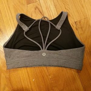 High neck sports bra